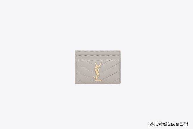 Holder|美得不用撰述：5款绝美白色名牌卡夹，时髦女生先收入手袋中！