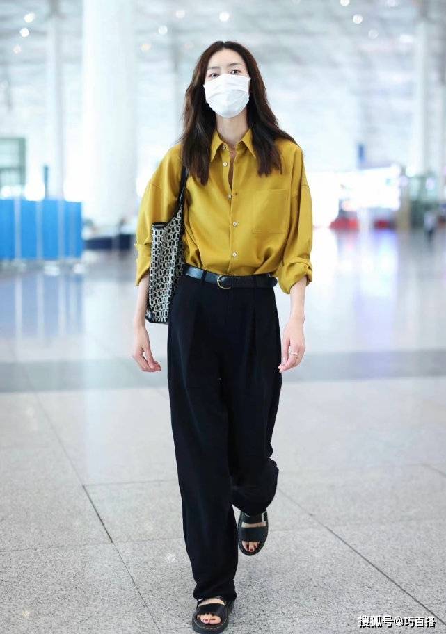 课堂|刘雯穿搭小课堂又“开课”了!近期私服汇总,一套比一套值得学习
