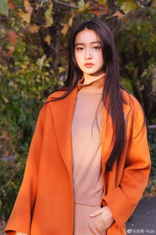 自她2015年正式在日本时尚杂志作为模特儿出道后,工作更是源源不绝.