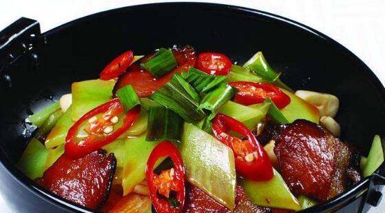 香菜|香辣、鲜香美味的干锅家常菜，特别下饭开胃，一盘根本不够吃