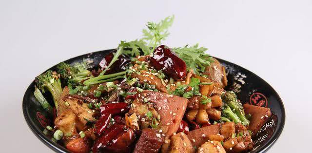 蔬菜|麻辣香鍋也可以在家做哦，做法簡單，好吃又實惠 ，上桌秒光