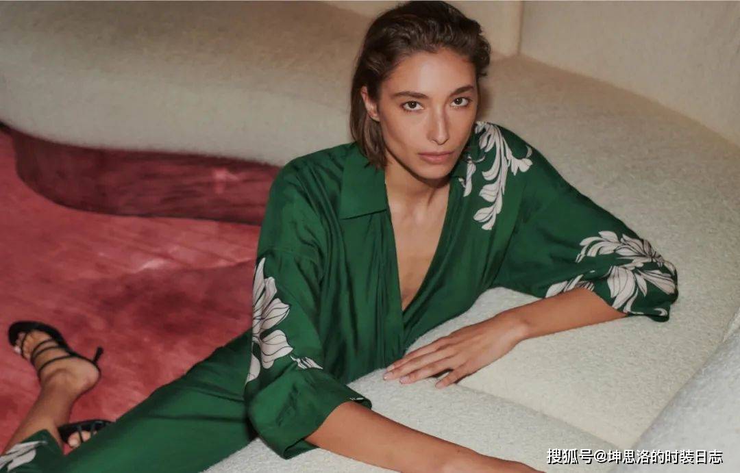 时装|Lookbook画册丨MASSIMO DUTTI 2021秋冬 都市简约摩登