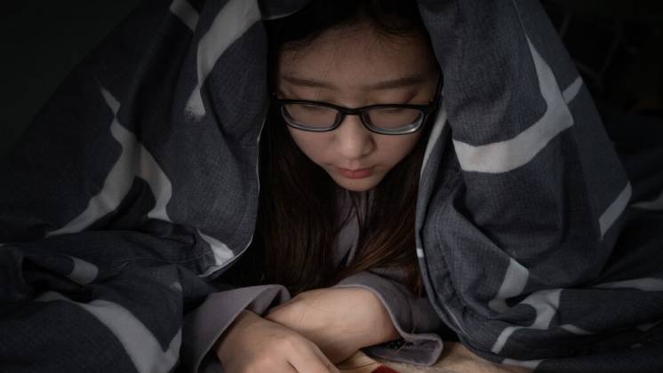 肝脏|医生提醒：肝硬化，并非毫无踪迹，身体出现4异常，劝你早查肝功