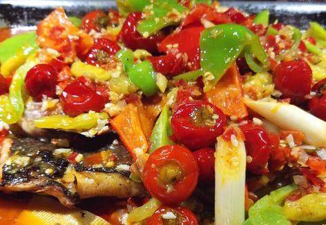 做法|鲤鱼解馋做法,下酒下饭两不误,颜值口感双高,一顿一盘不够吃