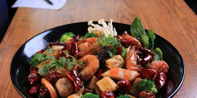 蔬菜|麻辣香鍋也可以在家做哦，做法簡單，好吃又實惠 ，上桌秒光