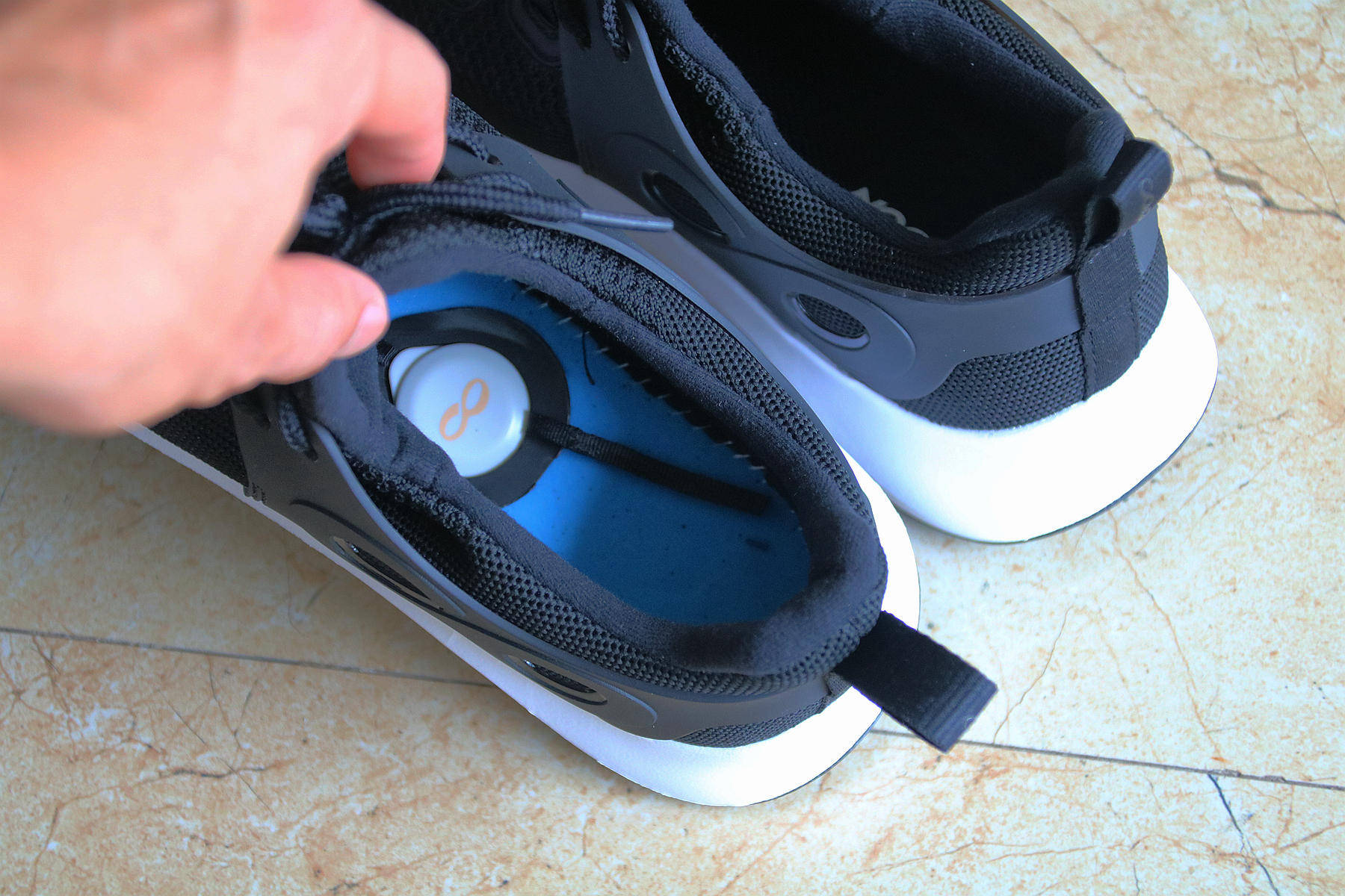 设计|轻弹又舒适、穿上它就不想脱下来，咕咚智能跑鞋5K体验