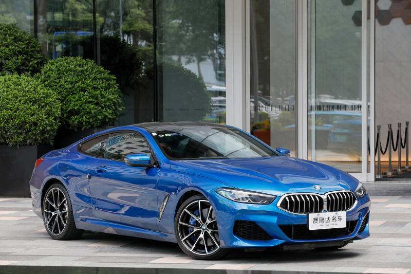 澳康达二手车展厅百万级双门轿跑你怎么选