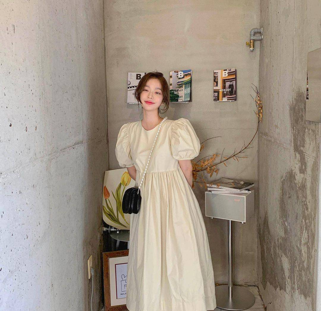女神|穿连衣裙显瘦的关键在于选款,偶尔改变搭配思路,轻松穿出女神感