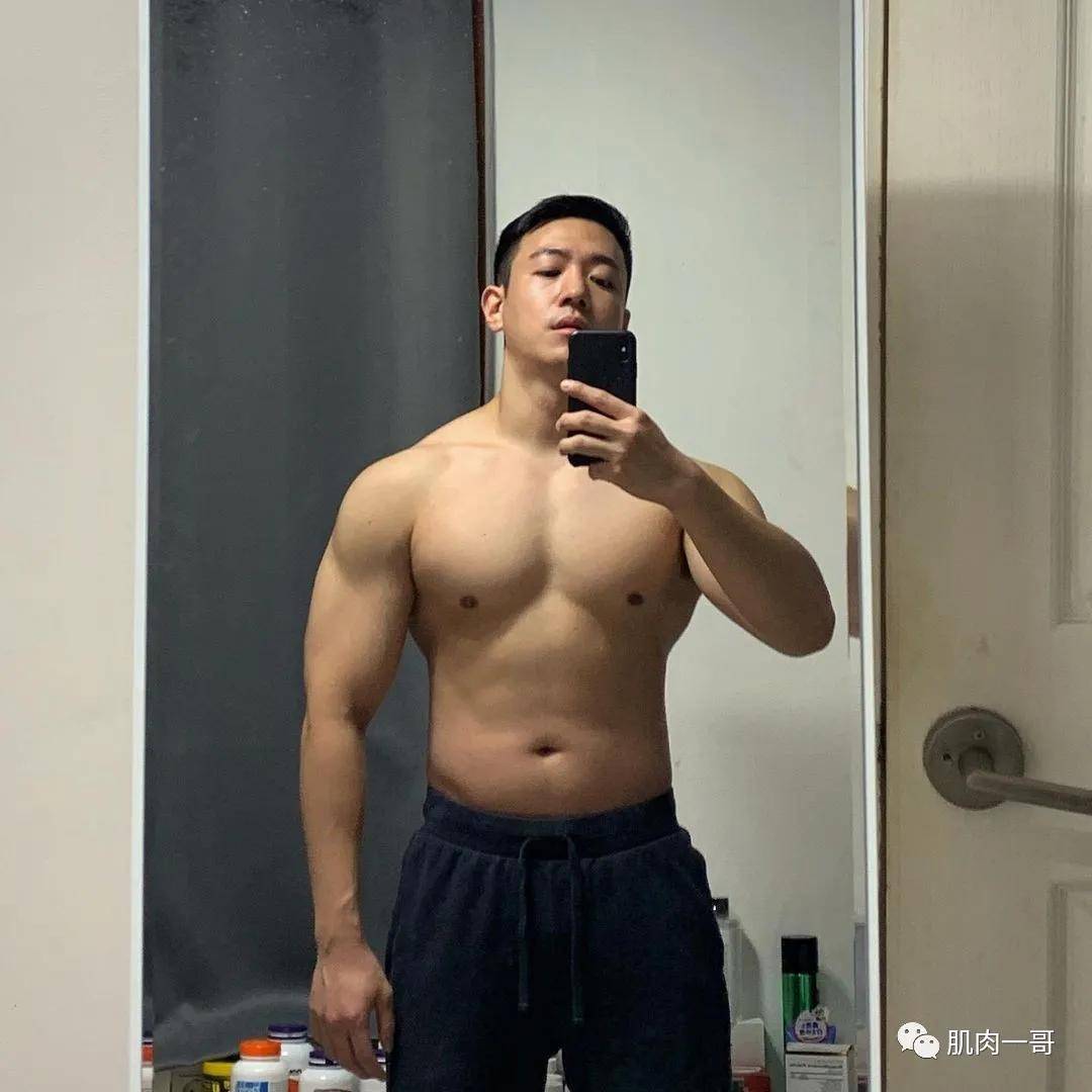 形体|181cm肌肉壮男拍写真走红，这身材让网友不淡定了
