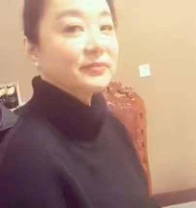 成功|66岁林青霞现身好友生日趴！瘦身成功美出新高度，穿得像个大姑娘