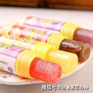 泡泡糖|11种童年零食大盘点，小时候只能背着妈妈吃，满满的回忆啊