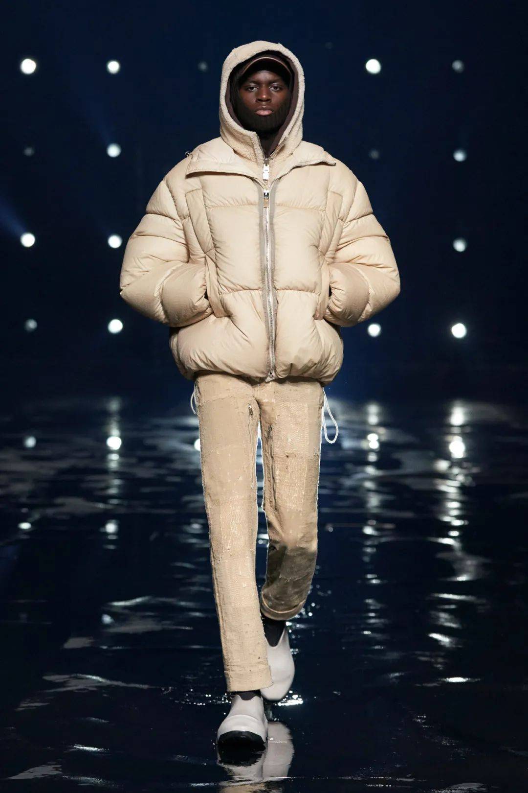 黑色|纯黑世界：Givenchy2021秋冬