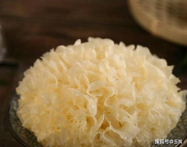 做法|它比燕窝，鱼翅还养颜，每天喝一碗，皮肤水嫩嫩，比敷面膜强10倍