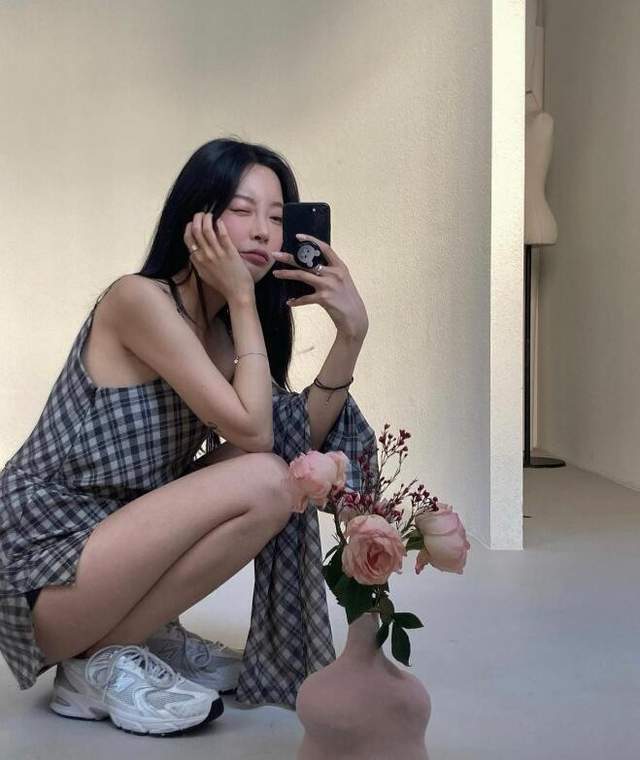 女生|把黑白灰运用到极致ins博主 很酷又带着小性感