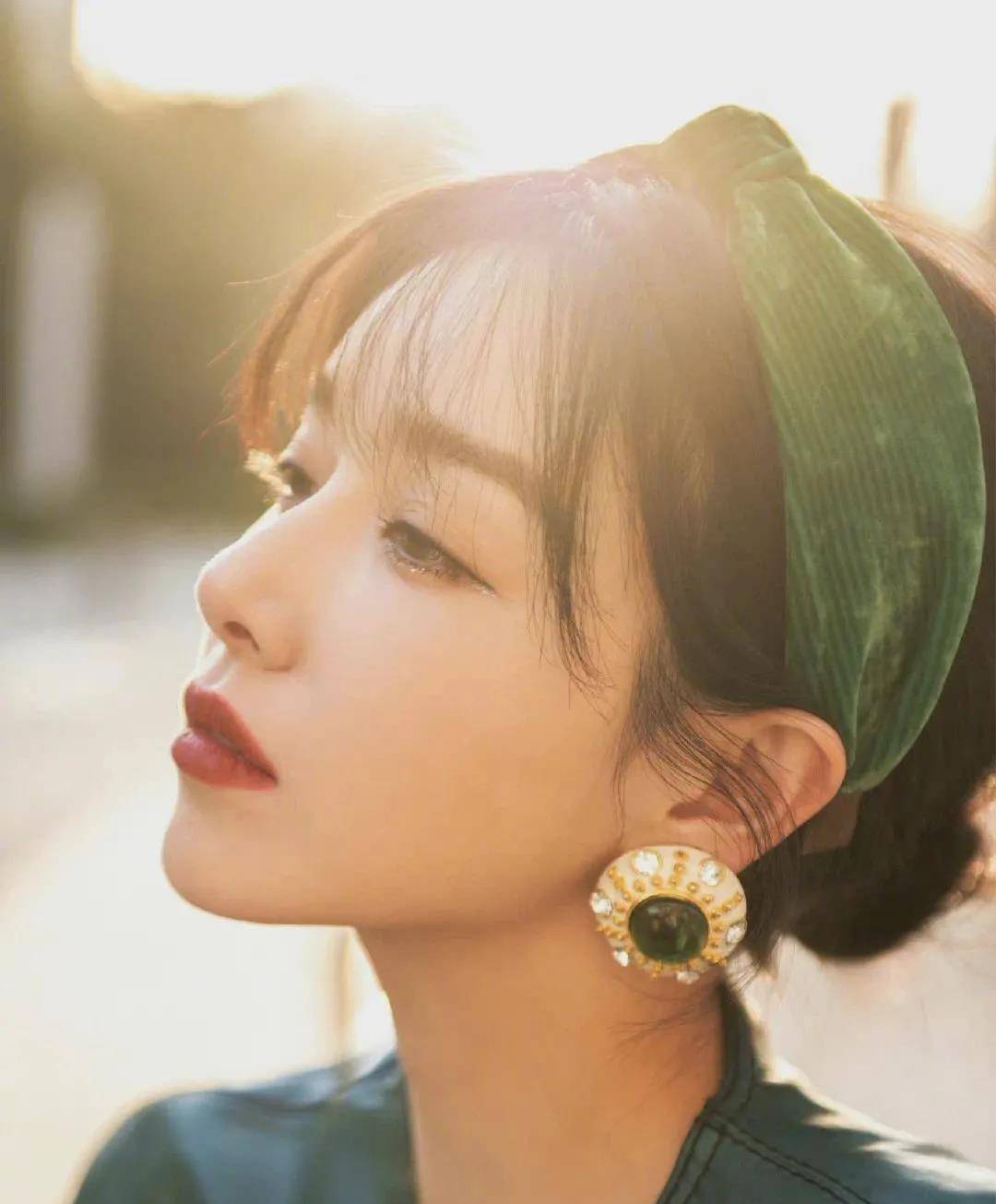 发型|明明有顶级女主脸却糊了10年？她这次终于靠复古风封神了！