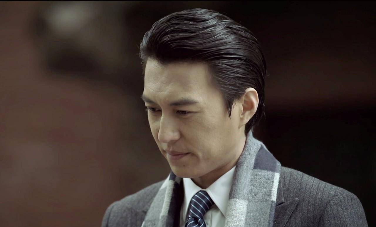 因为|43岁靳东1993年出道，二十多年摸爬滚打，如今成为富豪身价过亿