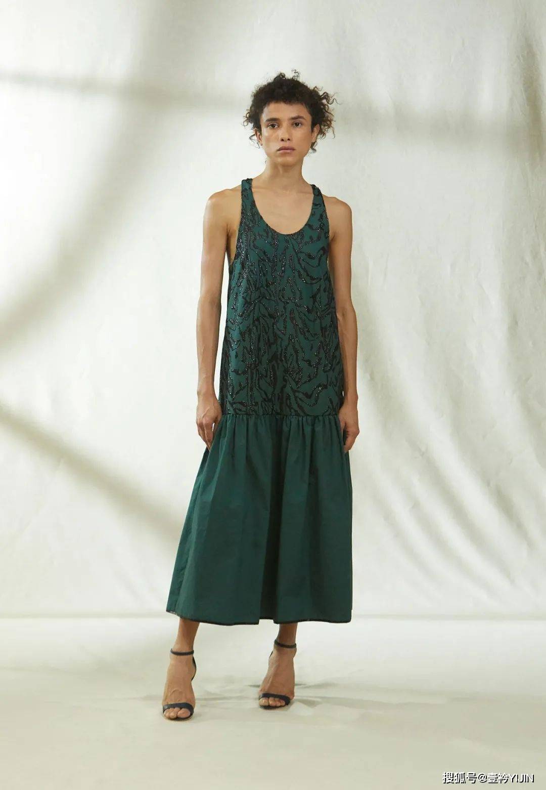 理念|从“Unisex”中跳脱，为女性做真正的“Dress for daylife”