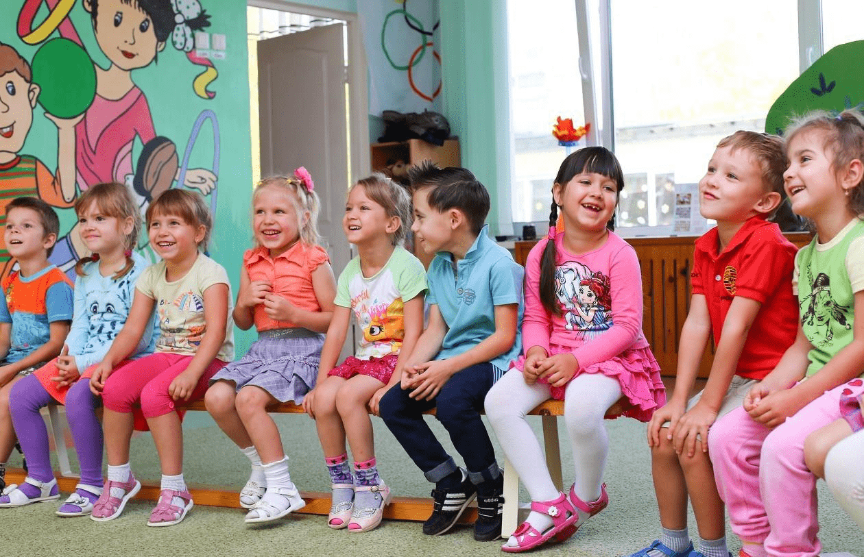 初入|9月初入幼儿园的必备指南，即将上幼儿园孩子的父母请惠存