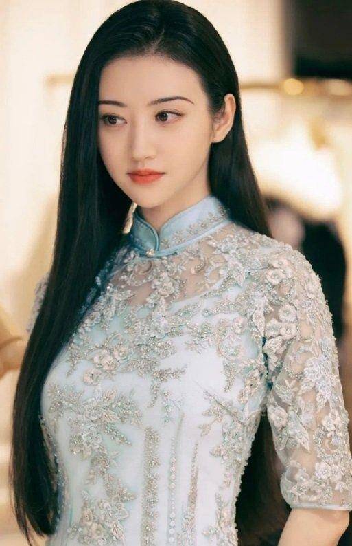 花花|两档热门综艺将在下月正式开录，肖战景甜担任常驻嘉宾引大众期待