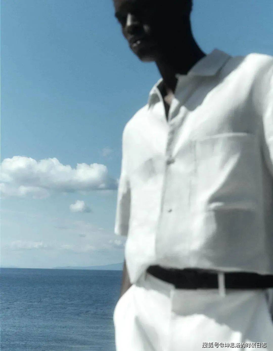 系列|Lookbook画册丨COS 2021夏季假日系列 以轻简搭配享受夏日宁静