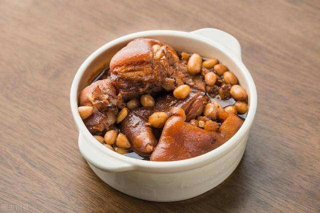 猪脚怎么炖最好吃没有腥味 cfb120b4783548b29cdaaab700263141.jpeg