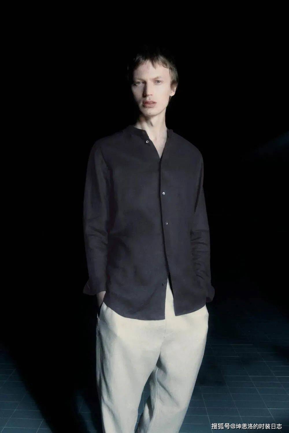 系列|Lookbook画册丨COS 2021夏季假日系列 以轻简搭配享受夏日宁静