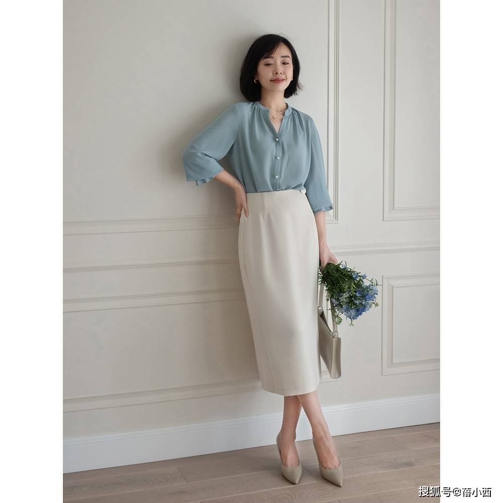 首选|见过世面的女人,入秋第1套穿搭首选“高跟鞋+半身裙”,高级优雅