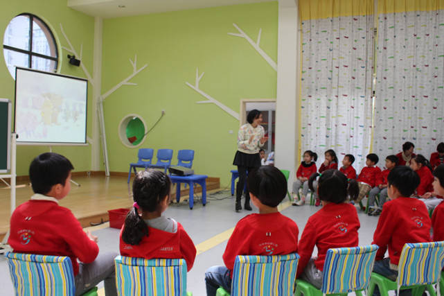 小学老师|幼儿园老师晒工资条，并吐槽工资低，网友看后不同情还直呼正常