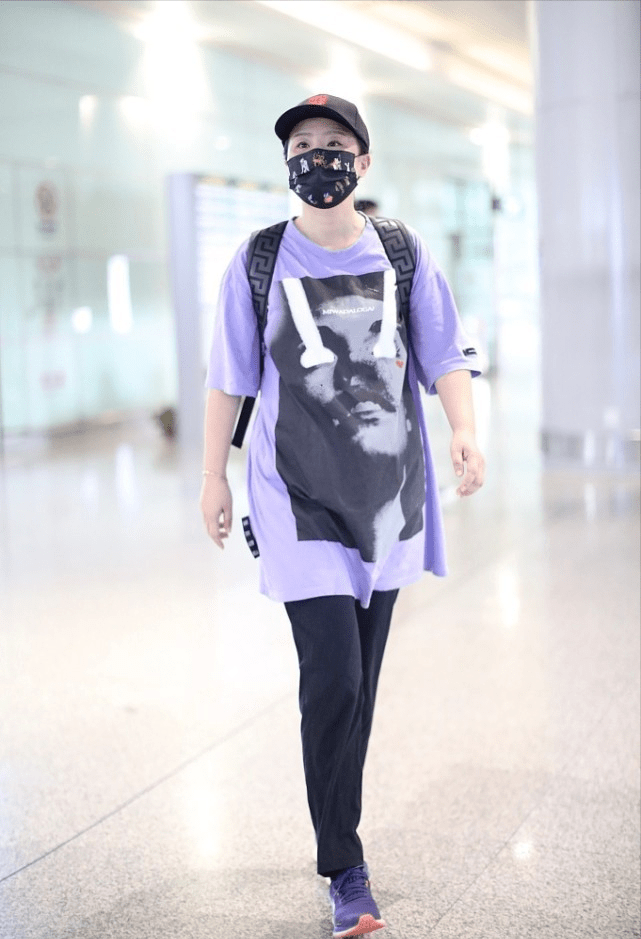 私下里|唱“忐忑”火了的龚琳娜，私下里十分淳朴，穿搭打扮似素人