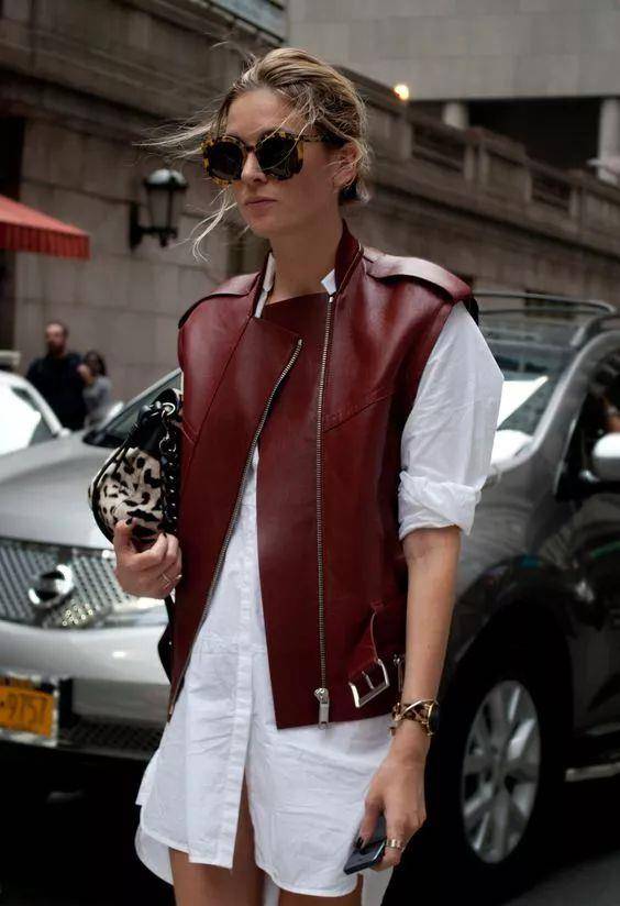 万能马甲穿搭推荐 7d6d9f3316e14fafa083caea2c0dbdd8.jpeg