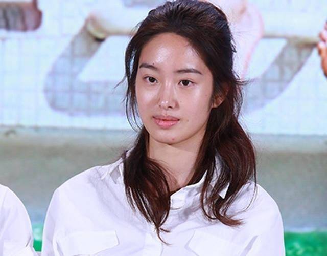 美貌|风格比美貌更重要!张子枫钟楚曦长相平平却耀眼,穿搭氛围感真强