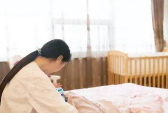 补充|宝妈生完孩子，婆婆端来一碗“补品”，知道什么东西后吐完了