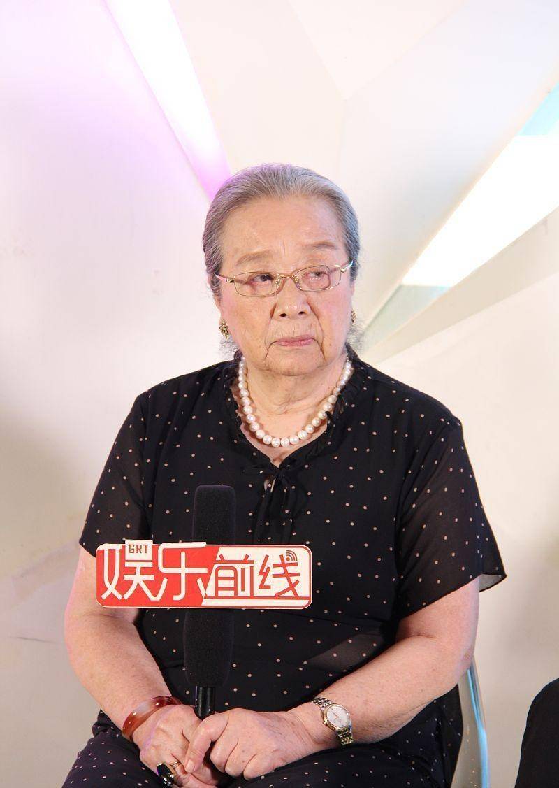 效果|“容嬷嬷”李明启老师不愧是老戏骨，虽然平时穿的朴素，但很正气