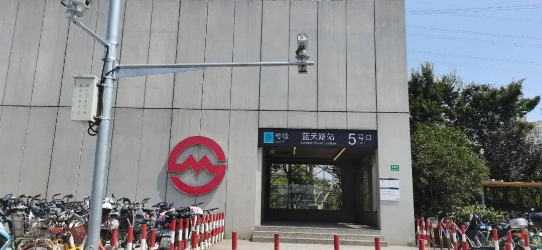 9号线蓝天路站碧云国际社区作为老牌涉外住区,生活界面相当欧美清新范