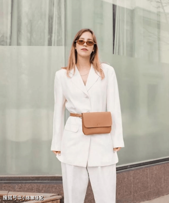 配饰|时髦显贵的“奶油棕”才是今秋最火的颜色,气质女人都爱穿