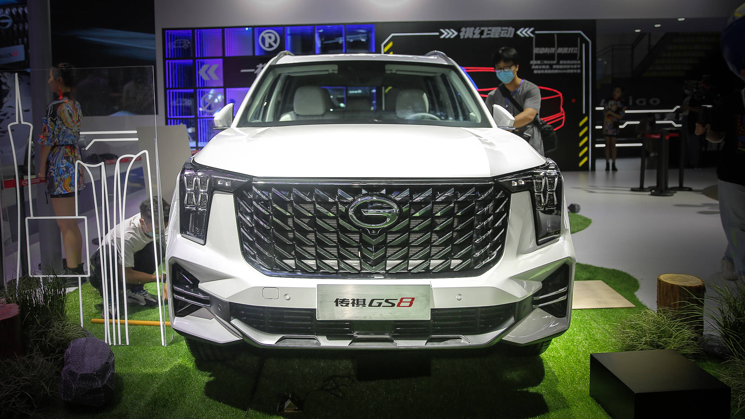 全新一代传祺gs8静态体验汉兰达同款混动系统