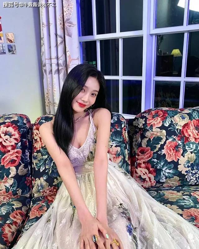 Mai|早秋最“丑”穿搭，尤其是第3种你可能正在穿！跟着女明星学穿搭，换季不慌