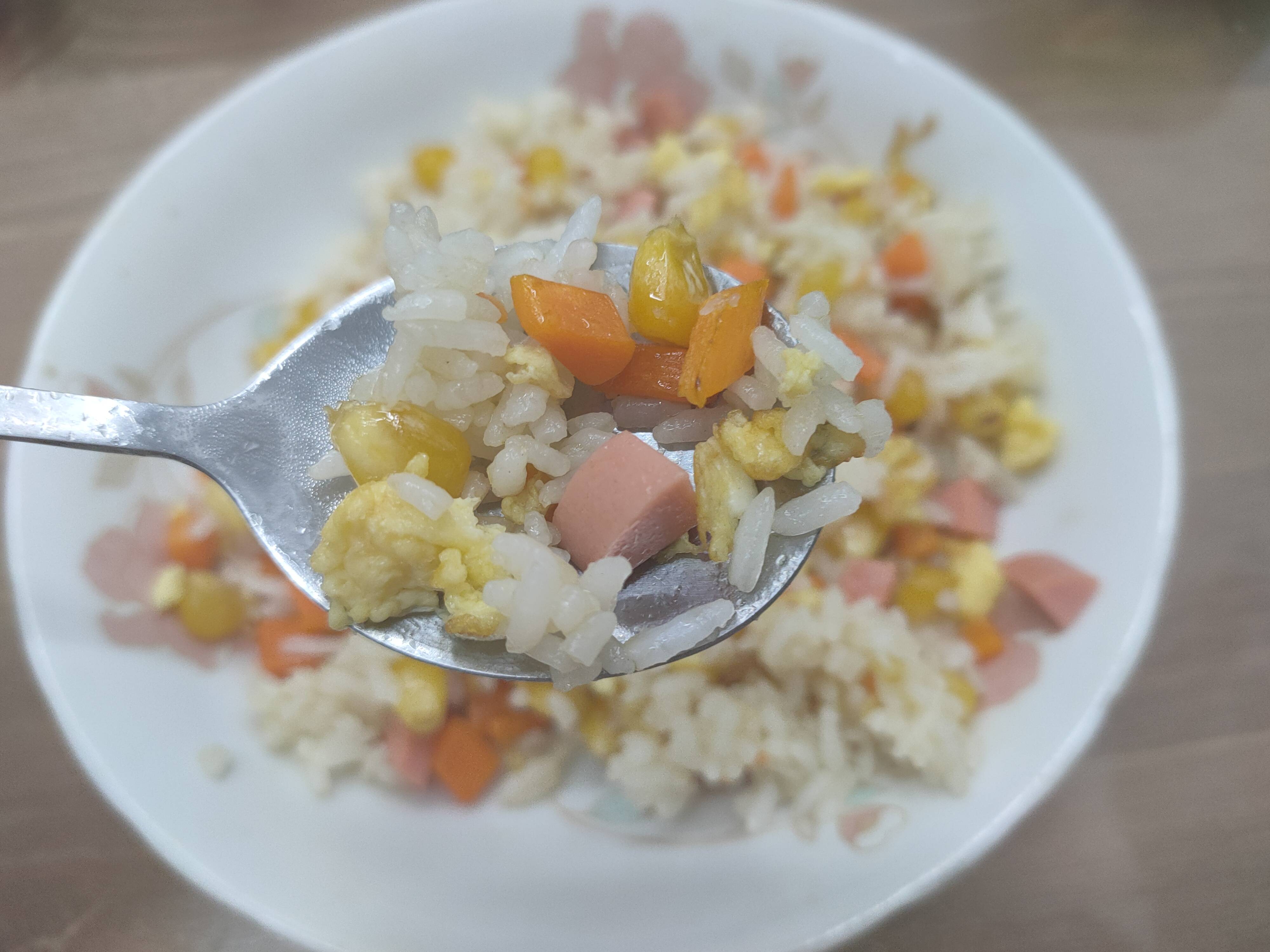 如何炒米饭炒鸡蛋 45d473914cf54a86becddcae8557b1b2.jpeg