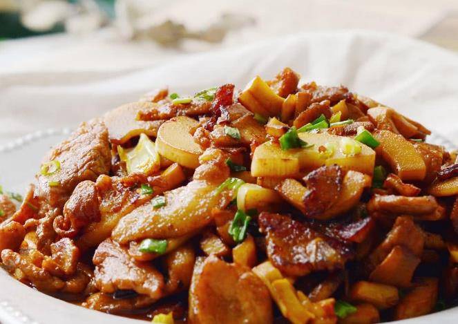 美食|跟發(fā)小學(xué)會(huì)一道家常菜，香甜可口又簡(jiǎn)單，男人抹著嘴說(shuō)還想吃