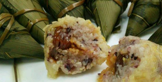 豆沙|门口大妈专业做粽子30年，今天让她教咱们5种简单好吃的粽子。