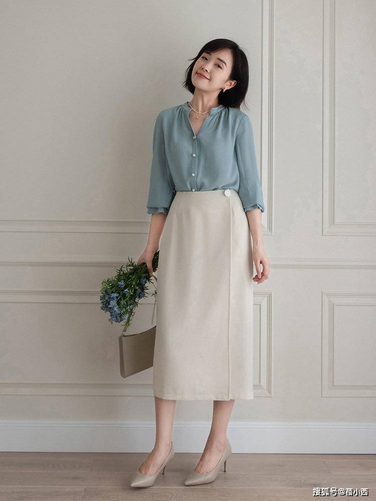 职场|见过大场面的女人，早秋第1件衣服首选“衬衫”，知性优雅又高级