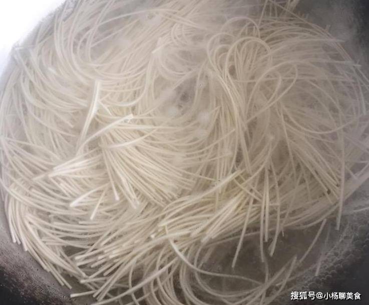 做法|早餐我家常吃它,10分钟搞定,香味扑鼻,一口气吃光一大碗