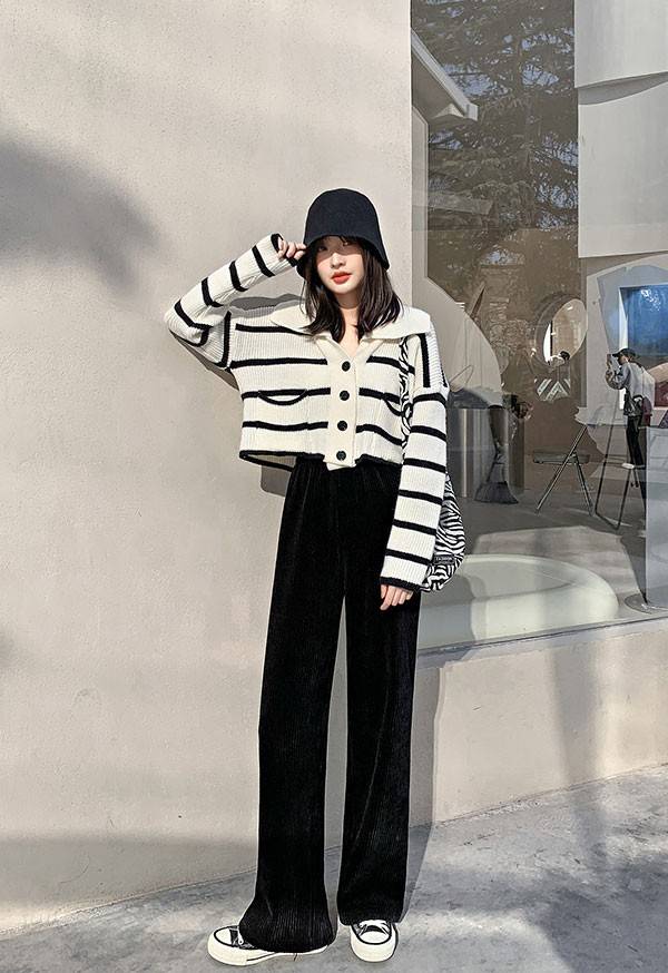 设计|这三款裤子巨显腿长，秋季日常穿搭，既舒适又好看