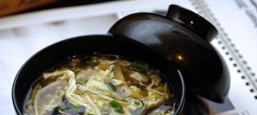 酸辣汤的做法大全家常菜 6920b8597b5a4cb9aeea68bf13ecff28.jpeg