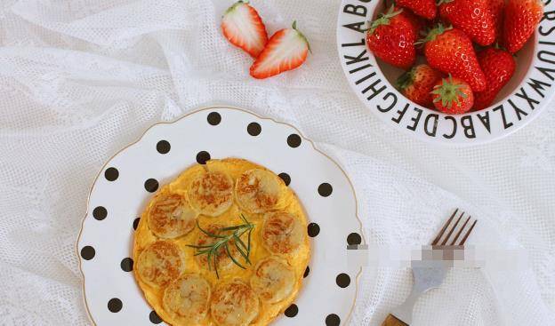 什么|早餐不知道吃什么?5分钟快手美食香蕉蛋饼,营养好吃孩子最爱