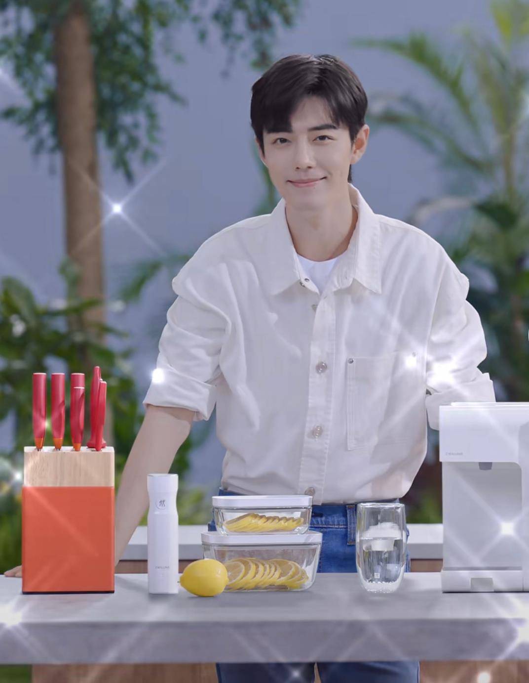 实物|肖战21秒魔术花絮：练习打响指，无实物表演堪称完美