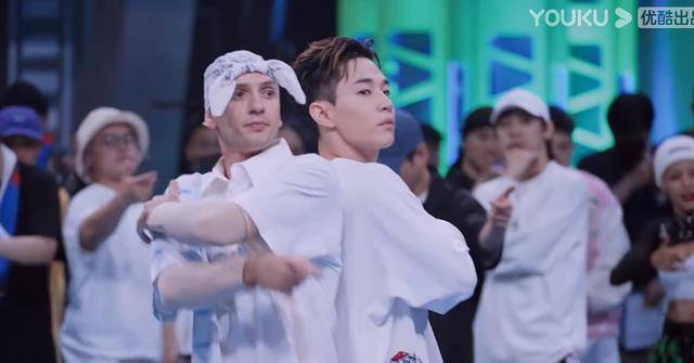 Poppin|《街舞4》新分组，布布一博再合作意料之中，而他去艺兴组挺意外