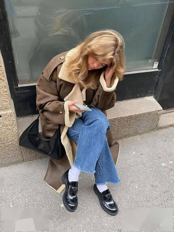 黑色|今年的乐福鞋,配双袜子才时髦