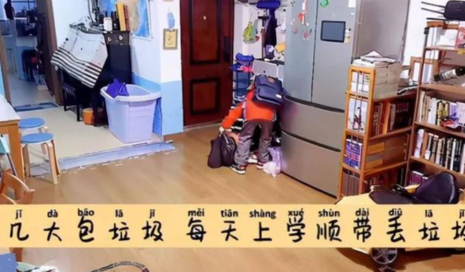 生活|10岁男孩早起上学不用爸妈管，全程“自助”，羡煞众位父母