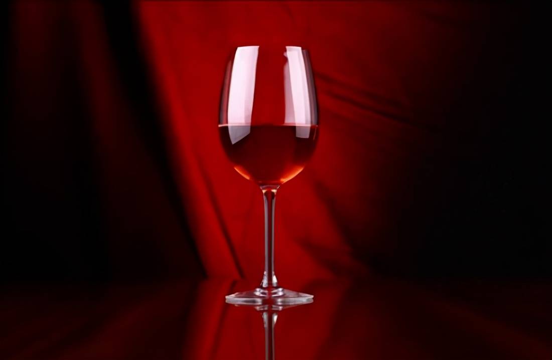 时间|红酒知识 | 如何鉴别红酒的好坏?教你几个小妙招!